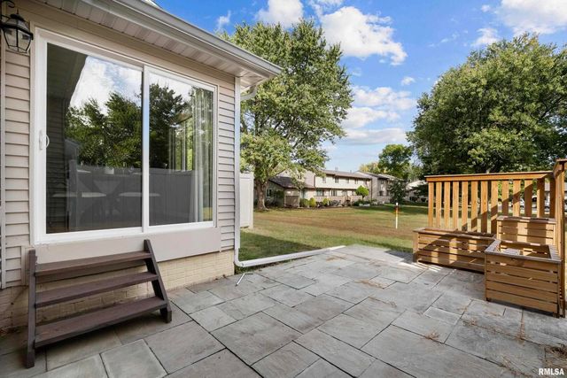 3461 Cedarview Ct Court, Bettendorf, IA 52722