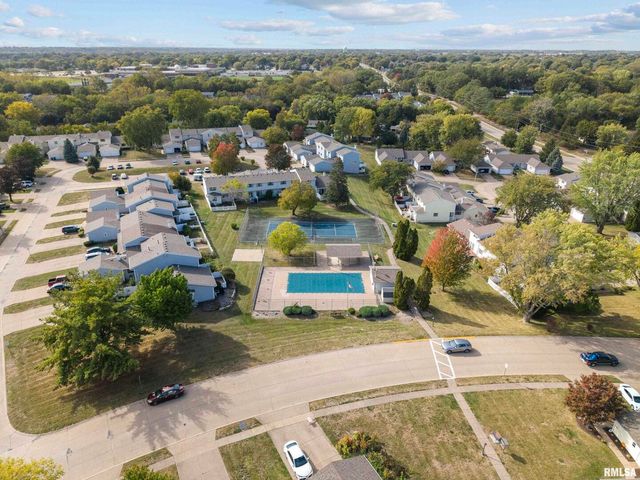 3461 Cedarview Ct Court, Bettendorf, IA 52722