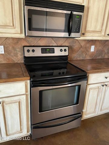 167 Notting Hill Place, Canton, MS 39046