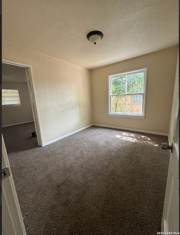 111 WAKE FORREST DR, San Antonio, TX 78228