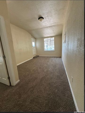 111 WAKE FORREST DR, San Antonio, TX 78228