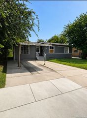 111 WAKE FORREST DR, San Antonio, TX 78228