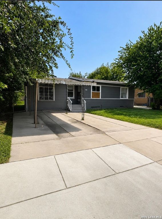 111 WAKE FORREST DR, San Antonio, TX 78228