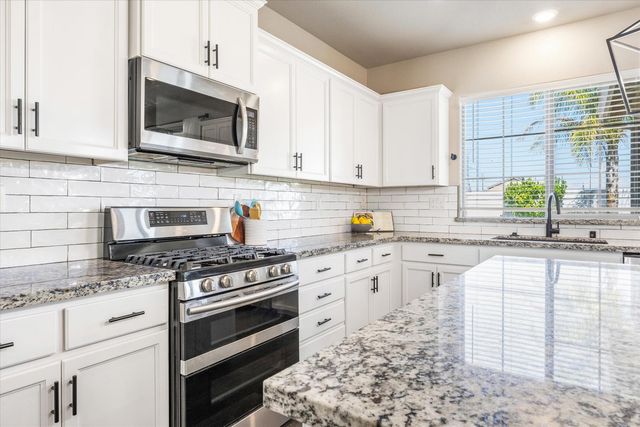5636 Whisper Wind Way, Roseville, CA 95747