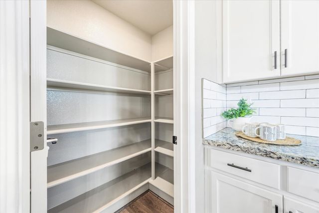 5636 Whisper Wind Way, Roseville, CA 95747