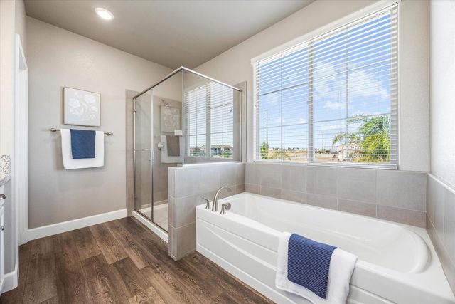 5636 Whisper Wind Way, Roseville, CA 95747