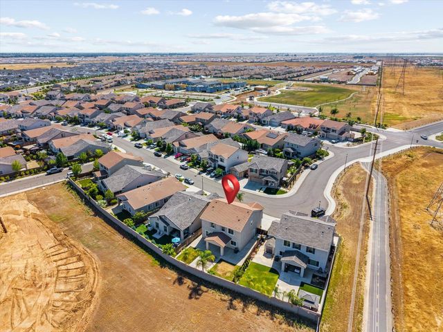 5636 Whisper Wind Way, Roseville, CA 95747