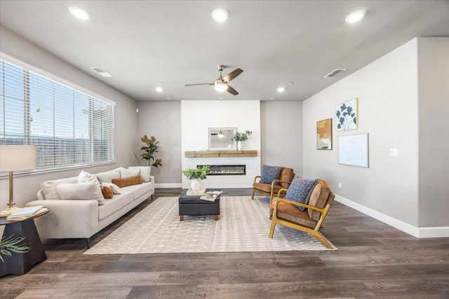 5636 Whisper Wind Way, Roseville, CA 95747