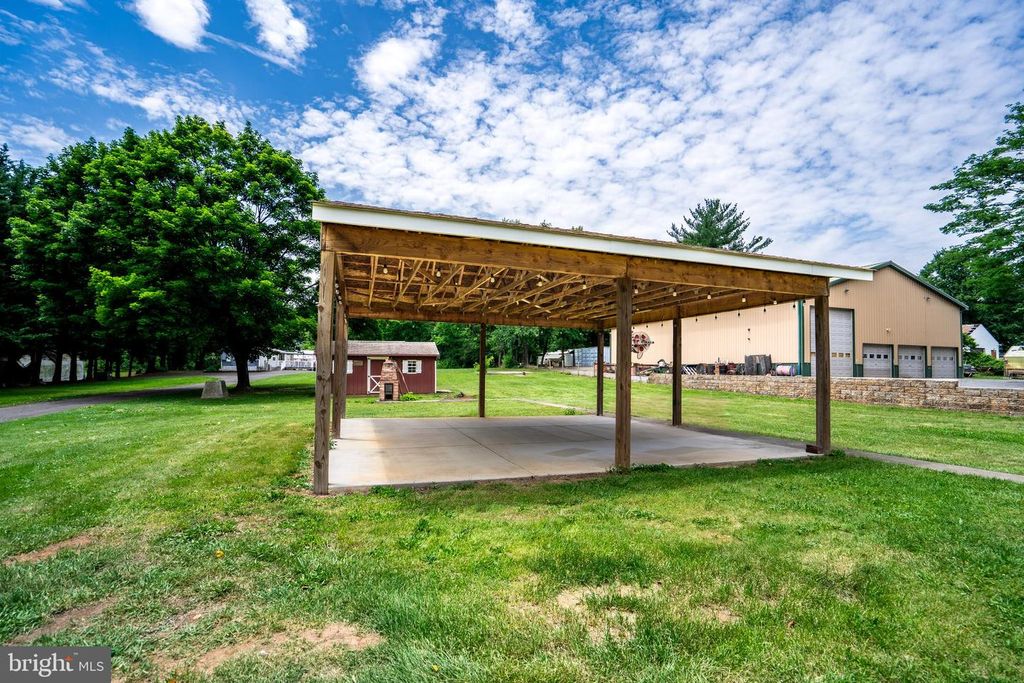 Image 11 of property listing at 12834 POINT SALEM RD, Hagerstown, MD 21740