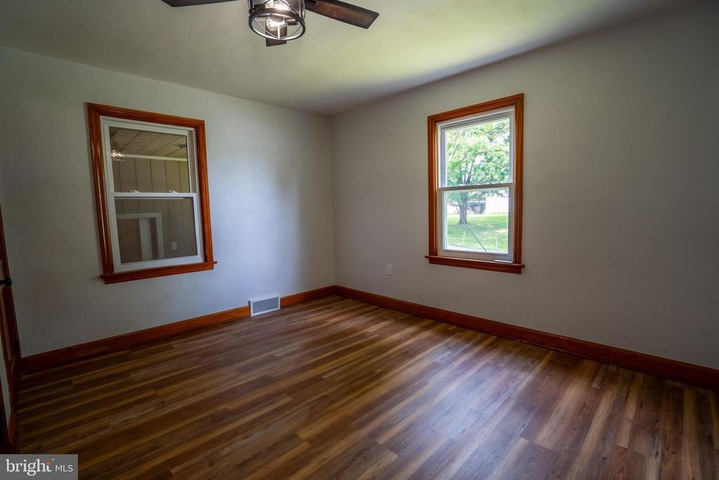 Image 21 of property listing at 12834 POINT SALEM RD, Hagerstown, MD 21740