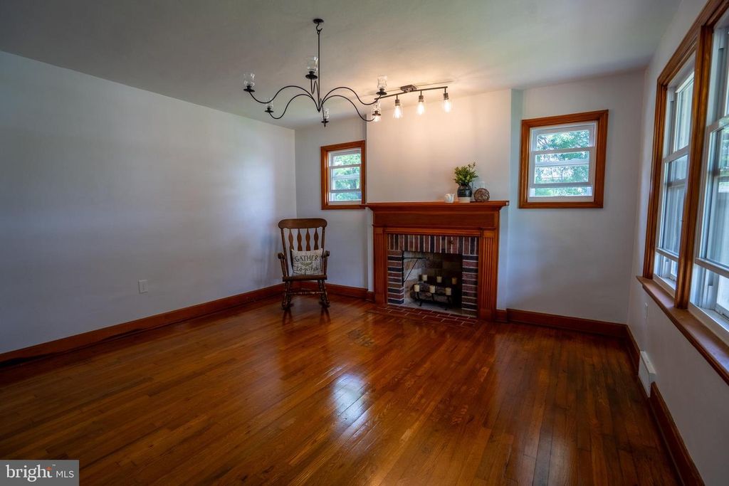 Image 33 of property listing at 12834 POINT SALEM RD, Hagerstown, MD 21740