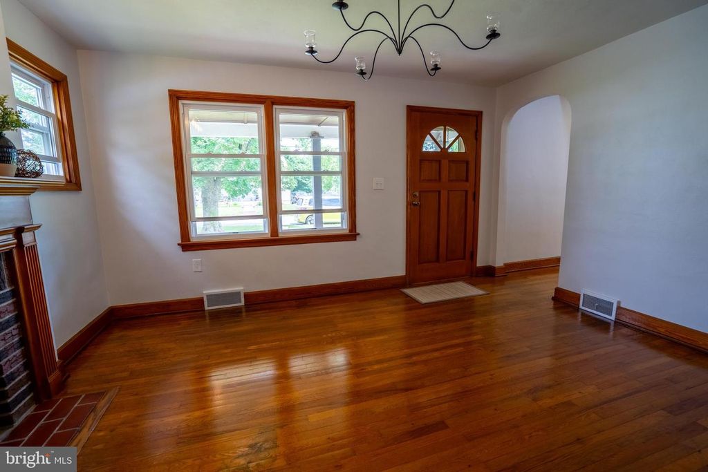 Image 35 of property listing at 12834 POINT SALEM RD, Hagerstown, MD 21740