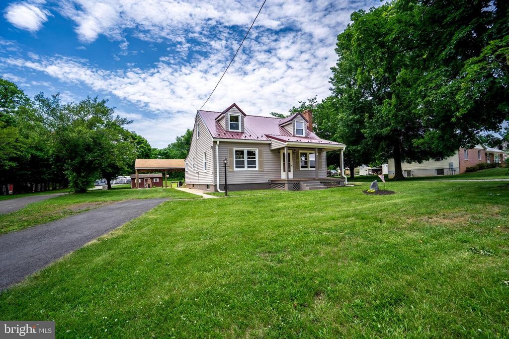 Image 4 of property listing at 12834 POINT SALEM RD, Hagerstown, MD 21740