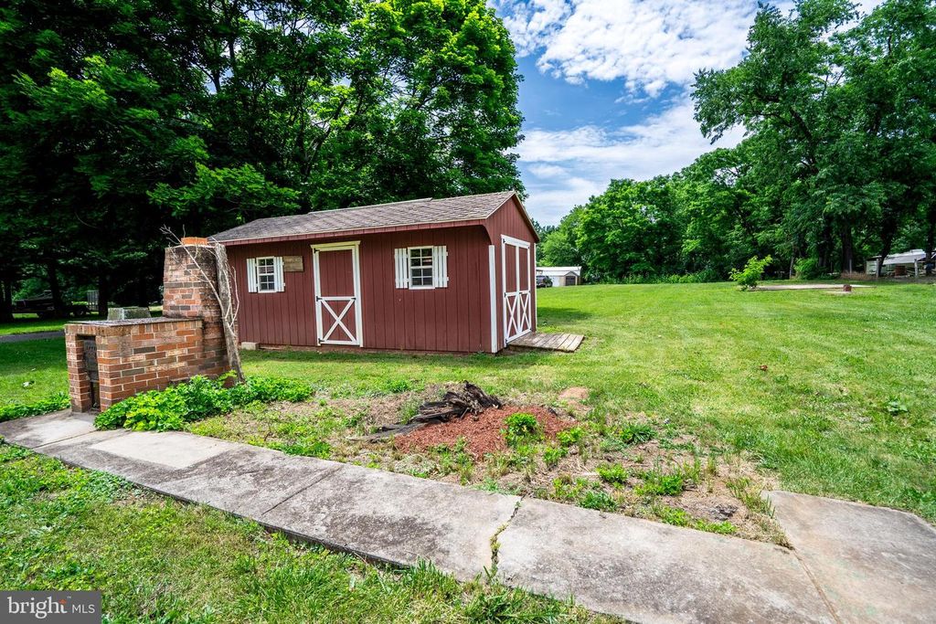 Image 46 of property listing at 12834 POINT SALEM RD, Hagerstown, MD 21740