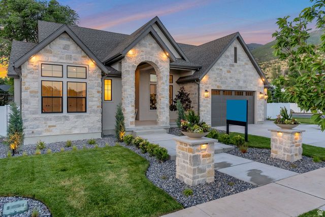 33 E 1500 S, Farmington, UT 84025