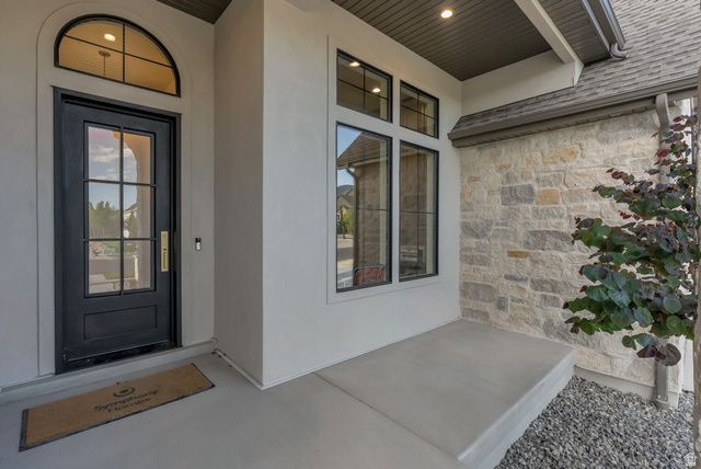 33 E 1500 S, Farmington, UT 84025