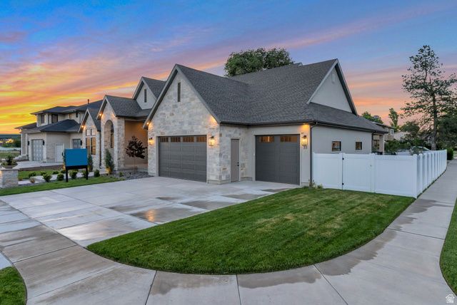 33 E 1500 S, Farmington, UT 84025