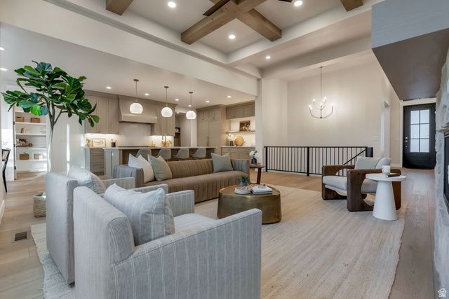 33 E 1500 S, Farmington, UT 84025