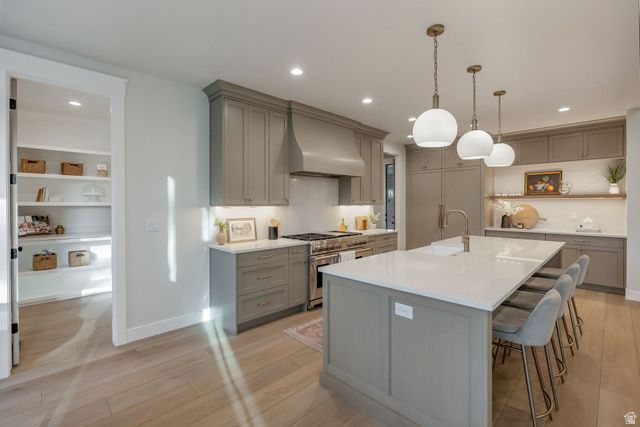 33 E 1500 S, Farmington, UT 84025