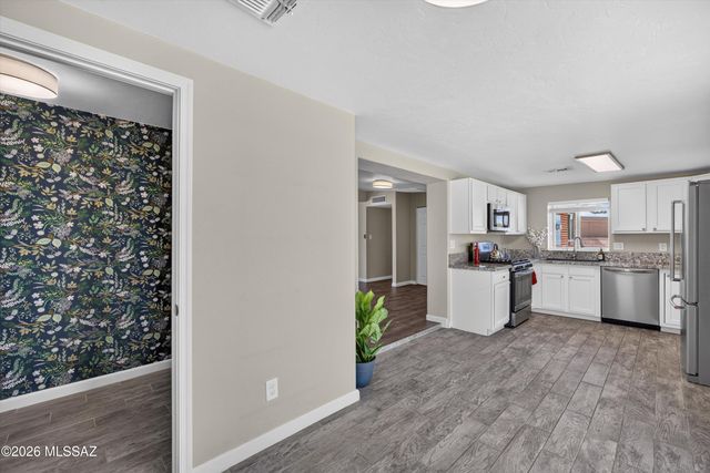 6909 E Cll Neptuno, Tucson, AZ 85710