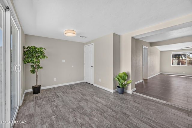 6909 E Cll Neptuno, Tucson, AZ 85710
