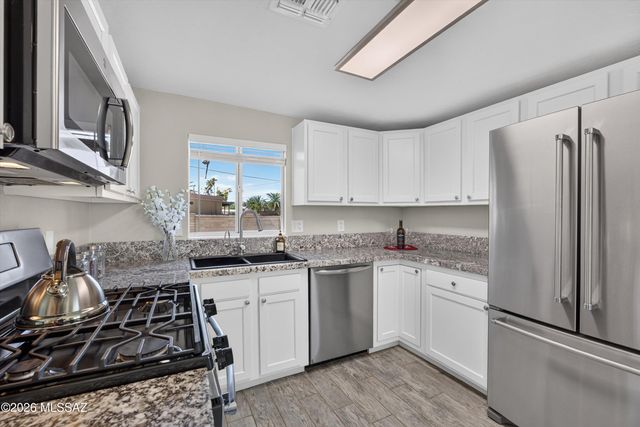 6909 E Cll Neptuno, Tucson, AZ 85710