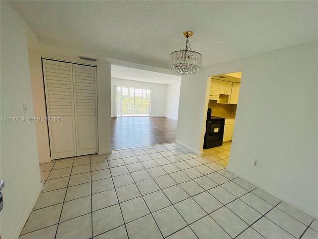 4848 NW 24th Ct 318, Lauderdale Lakes, FL 33313