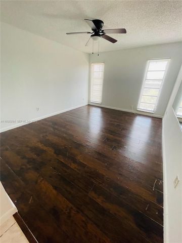 4848 NW 24th Ct 318, Lauderdale Lakes, FL 33313