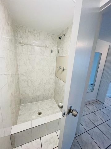 4848 NW 24th Ct 318, Lauderdale Lakes, FL 33313