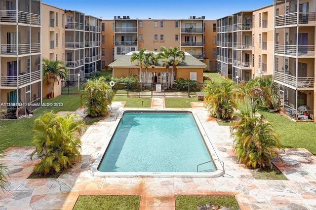 4848 NW 24th Ct 318, Lauderdale Lakes, FL 33313