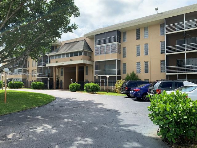 4848 NW 24th Ct 318, Lauderdale Lakes, FL 33313