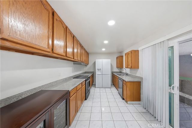 7851 Cypress A&B, Huntington Beach, CA 92647