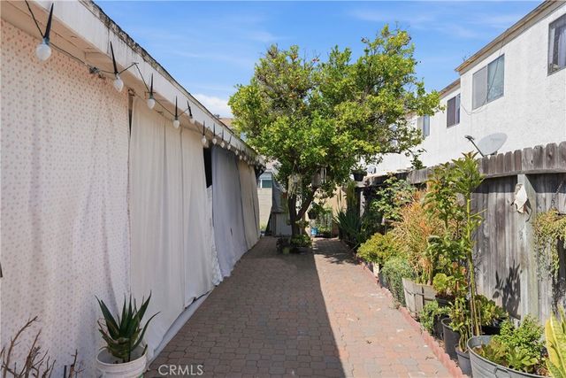 7851 Cypress A&B, Huntington Beach, CA 92647