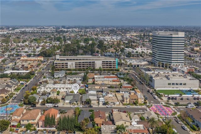 7851 Cypress A&B, Huntington Beach, CA 92647