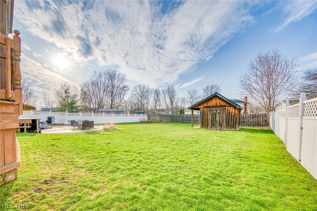 1215 Heatherstone Drive, Painesville Twp, OH 44077