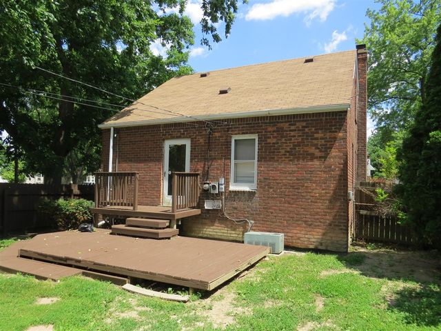 20204 Kenosha Street, Harper Woods, MI 48225