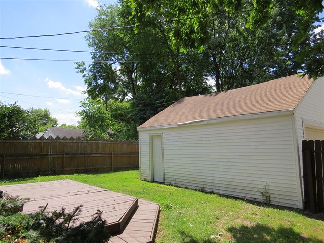 20204 Kenosha Street, Harper Woods, MI 48225