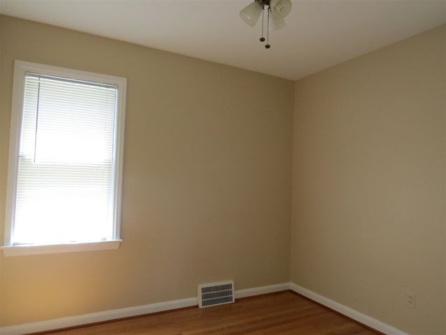 20204 Kenosha Street, Harper Woods, MI 48225