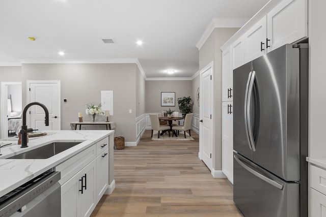 10100 S Willow St Unit 303, Manchester, NH 03103