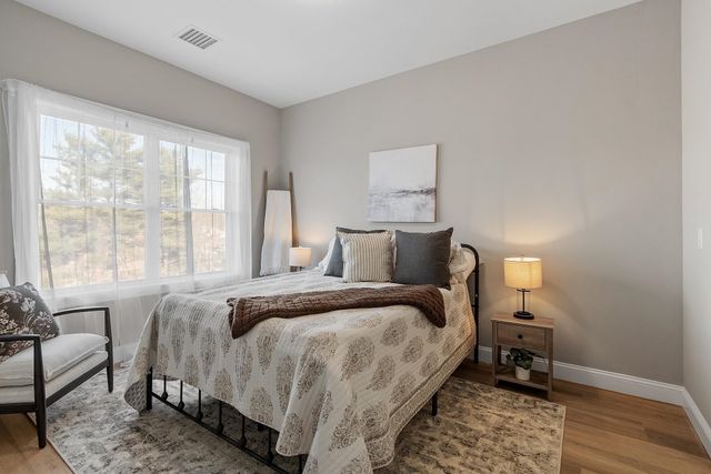 10100 S Willow St Unit 303, Manchester, NH 03103