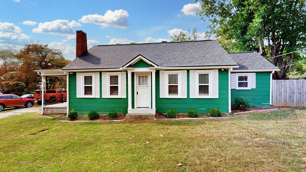 410 College St, Portland, TN 37148