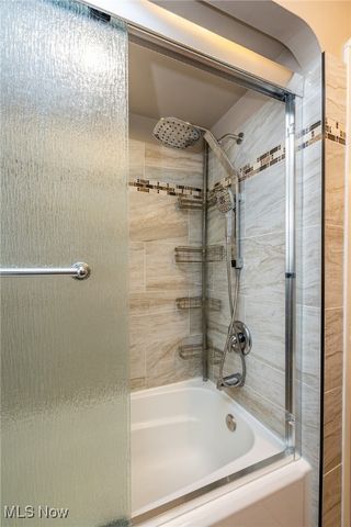 12850 W Sprague Road, Parma, OH 44130