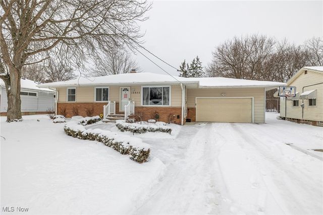 12850 W Sprague Road, Parma, OH 44130