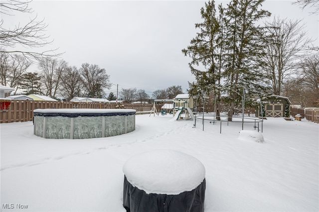 12850 W Sprague Road, Parma, OH 44130