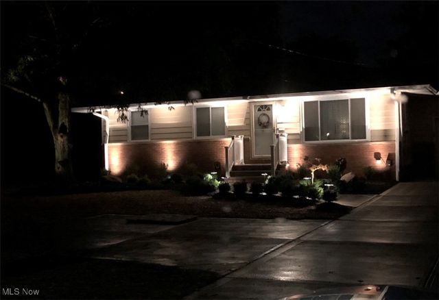 12850 W Sprague Road, Parma, OH 44130