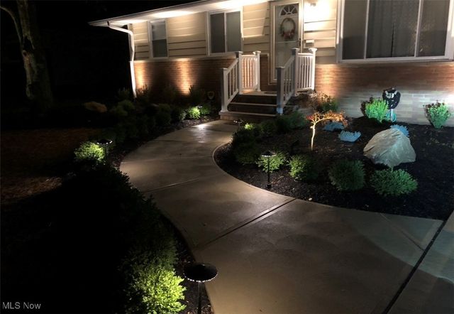 12850 W Sprague Road, Parma, OH 44130