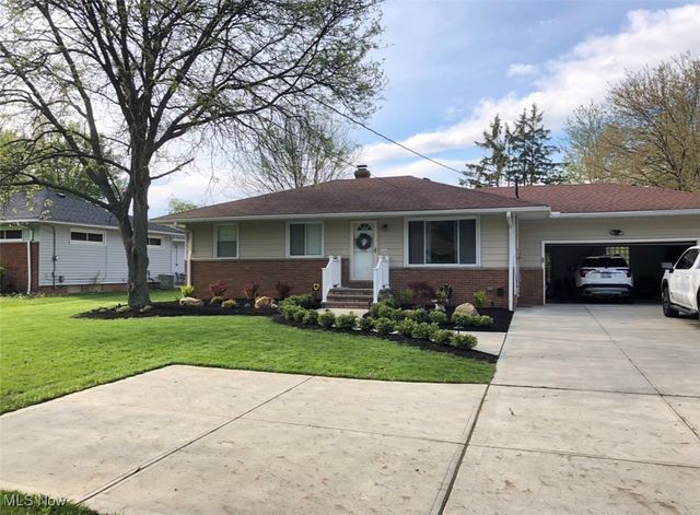 12850 W Sprague Road, Parma, OH 44130