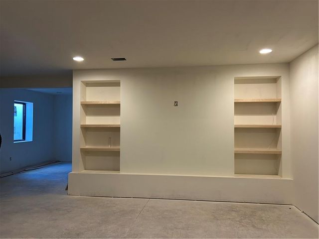 7143 Cedar Street, Prairie Village, KS 66208