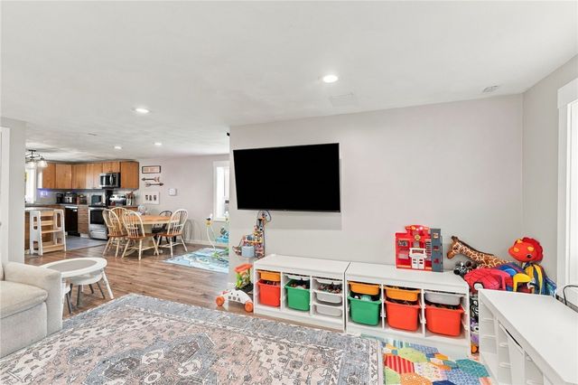 453 Greenville Avenue, Johnston, RI 02919
