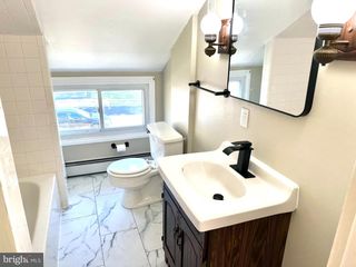 289 GOLDENRIDGE DR, Levittown, PA 19057